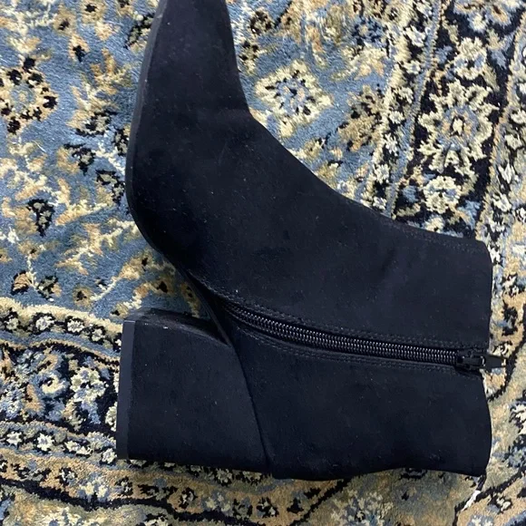 H&M boots on sale - Picture 3 of 5